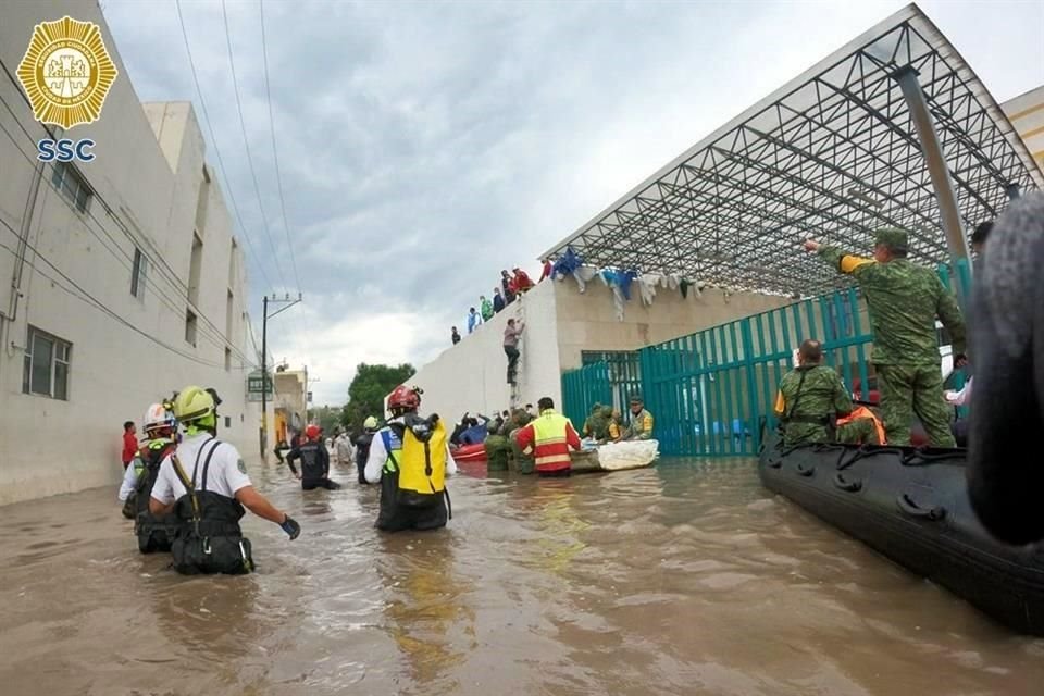 En la Policía Ribereña no puede haber elementos que no sepan nadar o dominen técnicas de rescate de personas.