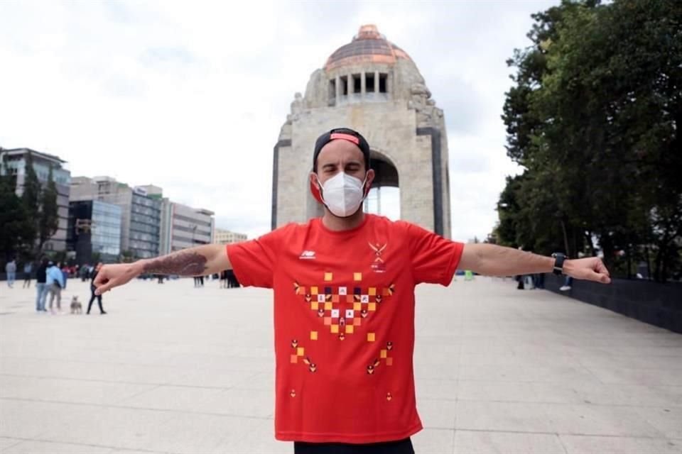 Así será la playera que utilizarán los corredores en el Maratón de la CDMX.