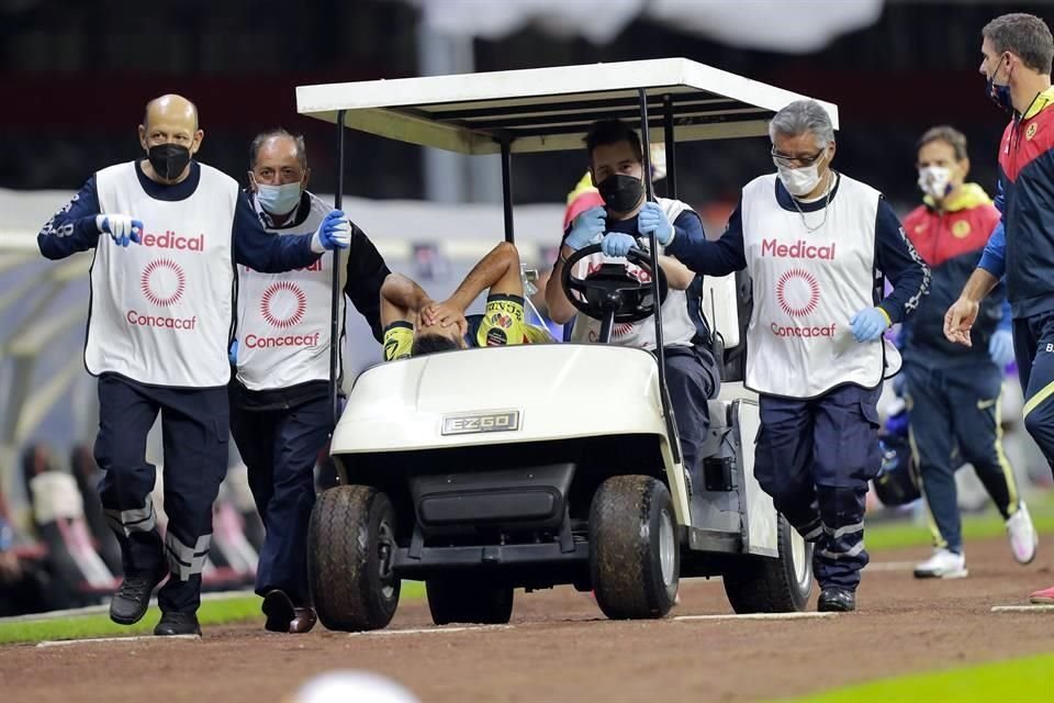 Antonio López salió lesionado.