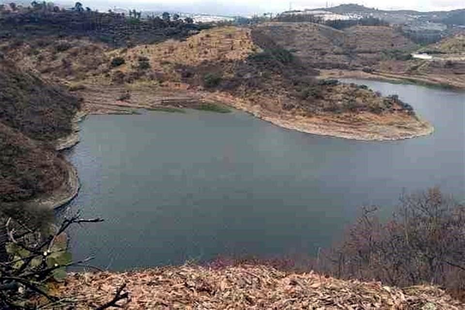 Jorge González Bezares, vocal ejecutivo de la CAEM, explicó que actualmente se lleva a cabo la construcción de una segunda planta potabilizadora en la Presa para captar el agua excedente en época de lluvias.