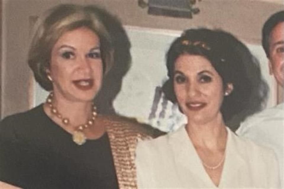 Guadalupe Loaeza y Celeste Batel.