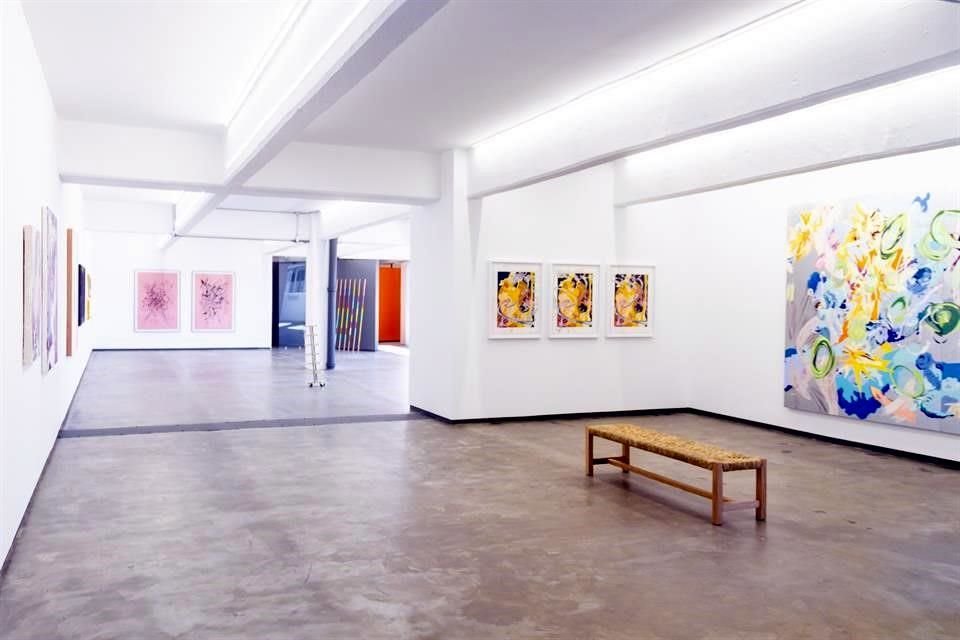 La galería abre con la colectiva 'On/Off, Siete aproximaciones a la pintura'.