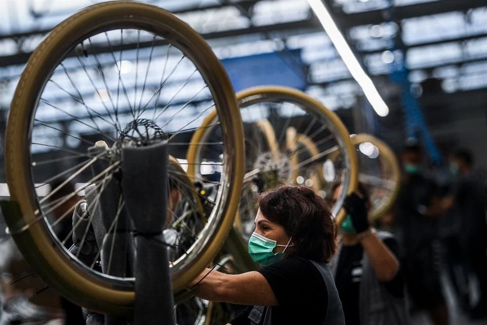 La industria manufacturera, se mostraron menos optimistas. ya que el 66 por ciento de ellos consideran que sus empleadores tendrían problemas para cumplir con esta Ley.