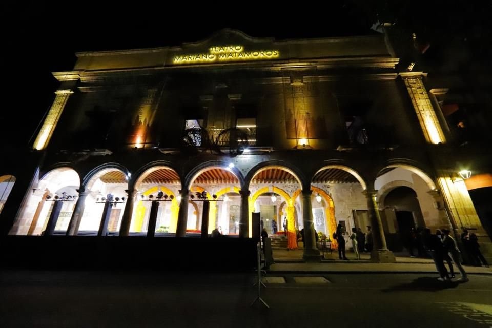 El arranque del Festival Internacional de Cine de Morelia se realizó en el Teatro Mariano Matamoros, que estuvo cerrado durante 10 años.