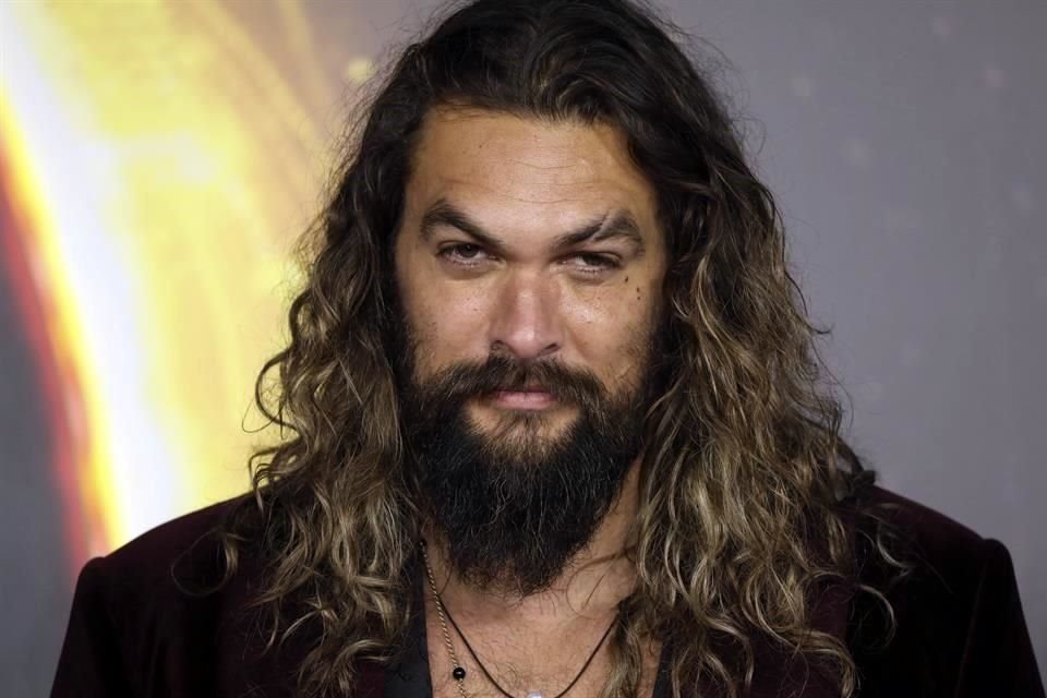 Jason Momoa dió positivo a Covid-19 durante la filmación de 'Aquaman y El Reino Perdido'; se encuentra aislado y suspenden grabación.