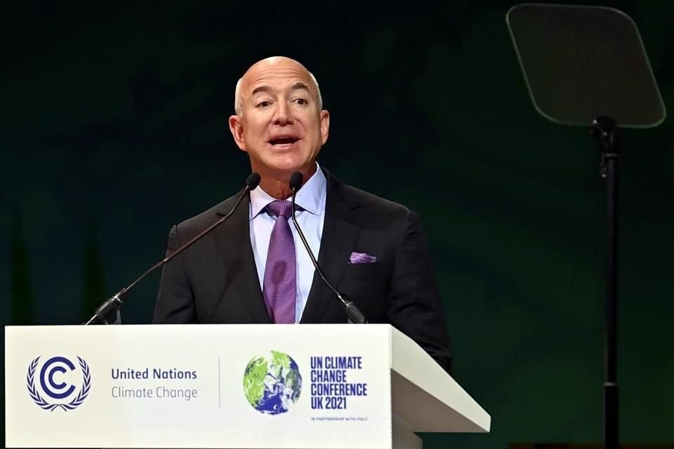 El fundador de Amazon, Jeff Bezos, durante un discurso en la COP26 de Glasgow.