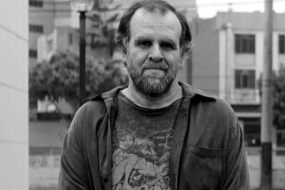 La novela de Yrigoyen se sitúa en el Perú de los 90, durante la dictadura de Alberto Fujimori.