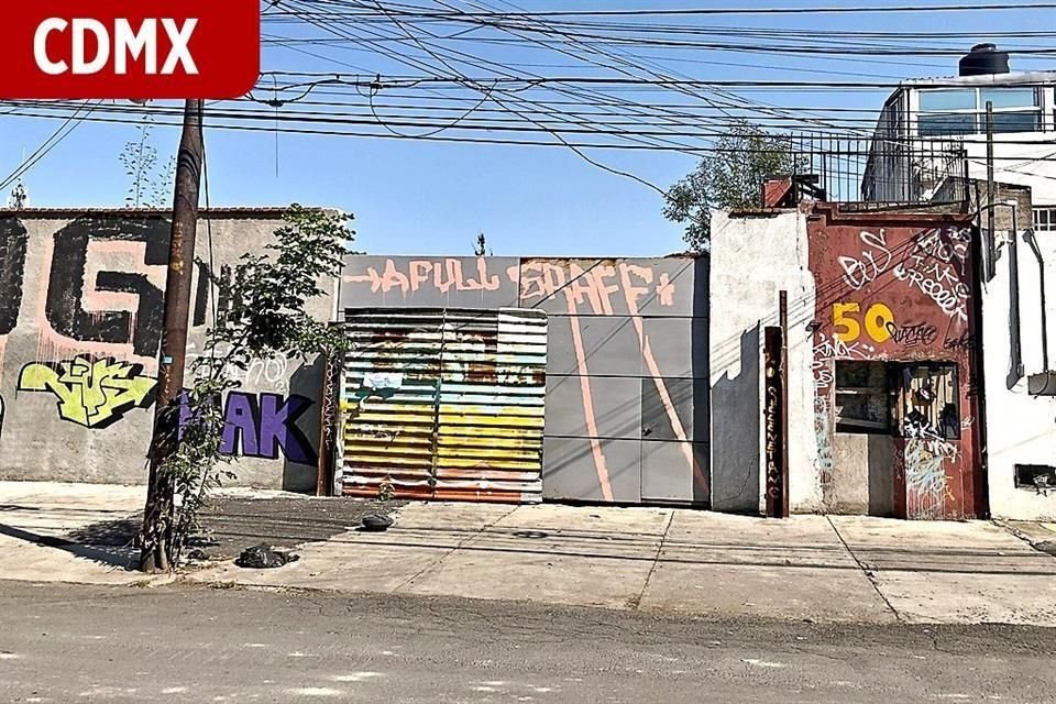 Y una importadora en Iztapalapa.