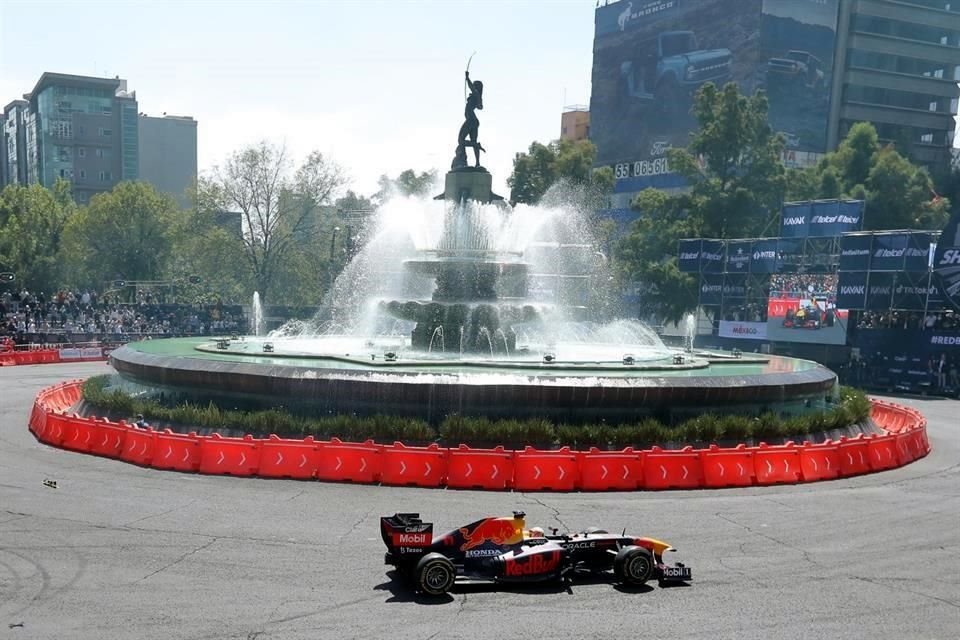 La Glorieta de la Diana Cazadora fue testigo del Show Run del mexicano Sergio Pérez.