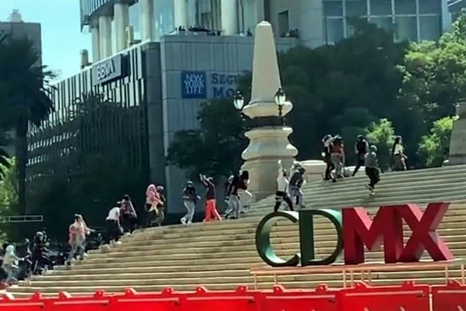 El momento en el que la marcha llegó al Ángel de la Independencia.