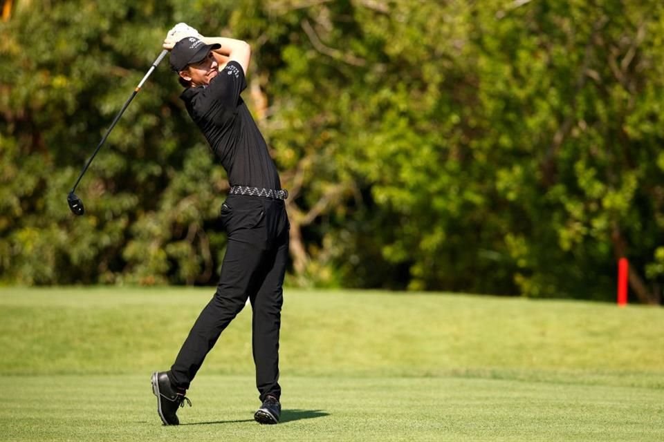 Carlos Ortiz lució en el campo caribeño.