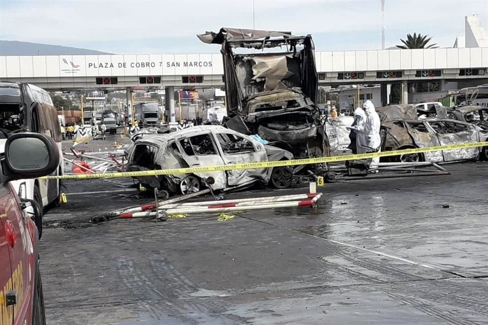 El accidente en la Autopista México-Puebla dejó 17 muertos.