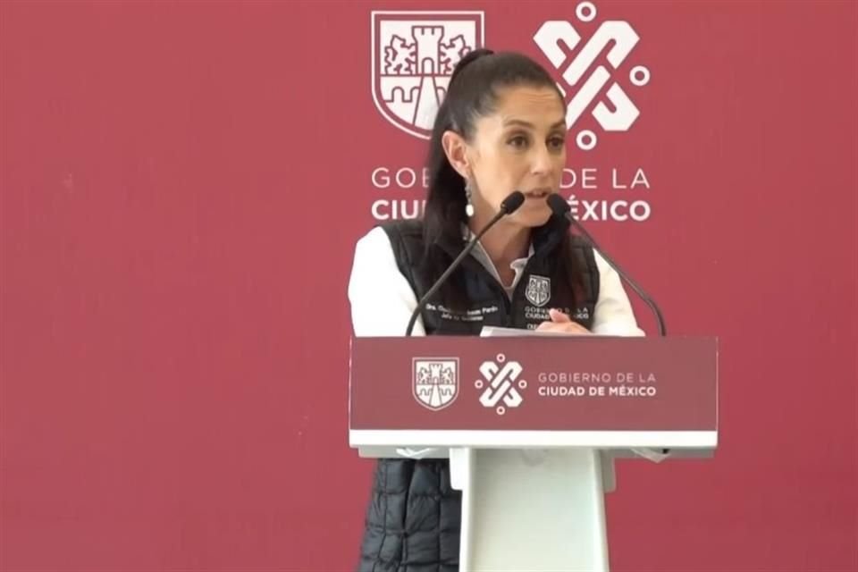 'Aquí nadie puede subirse a aviones privados', enfatizó la Mandataria local ante cientos de invitados al acto protocolario de entrega de recursos para zonas rurales en la Alcaldía Xochimilco.