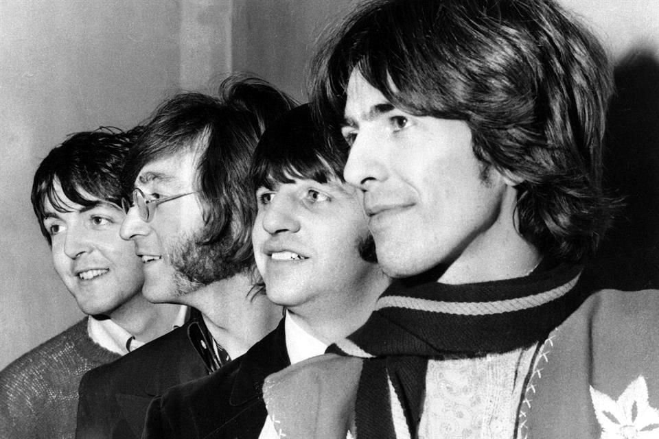 La casa de la infancia de George Harrison (al frente), y donde Los Beatles ensayaron varias veces, se subastará en Liverpool el 30 de noviembre.
