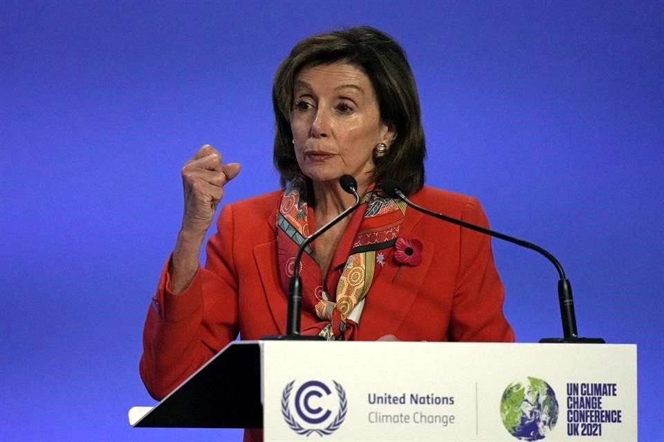 Nancy Pelosi desde la conferencia climática de la ONU en Glasgow.