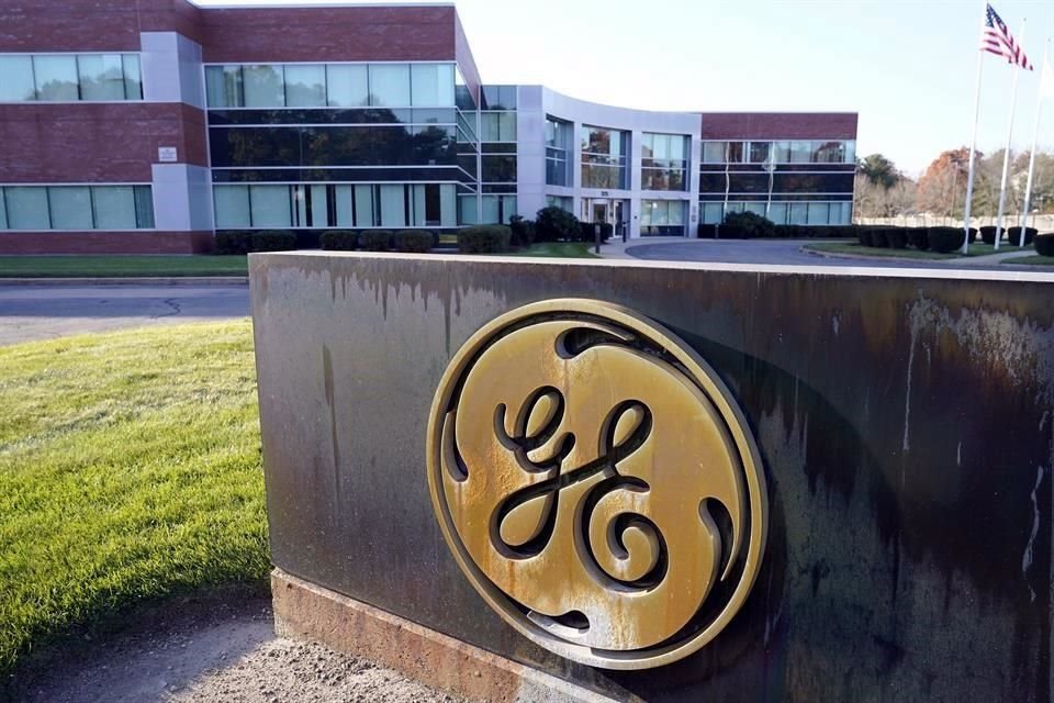 El martes, General Electric anunció que se dividirá en tres empresas separadas enfocadas en aviación, salud y energía.