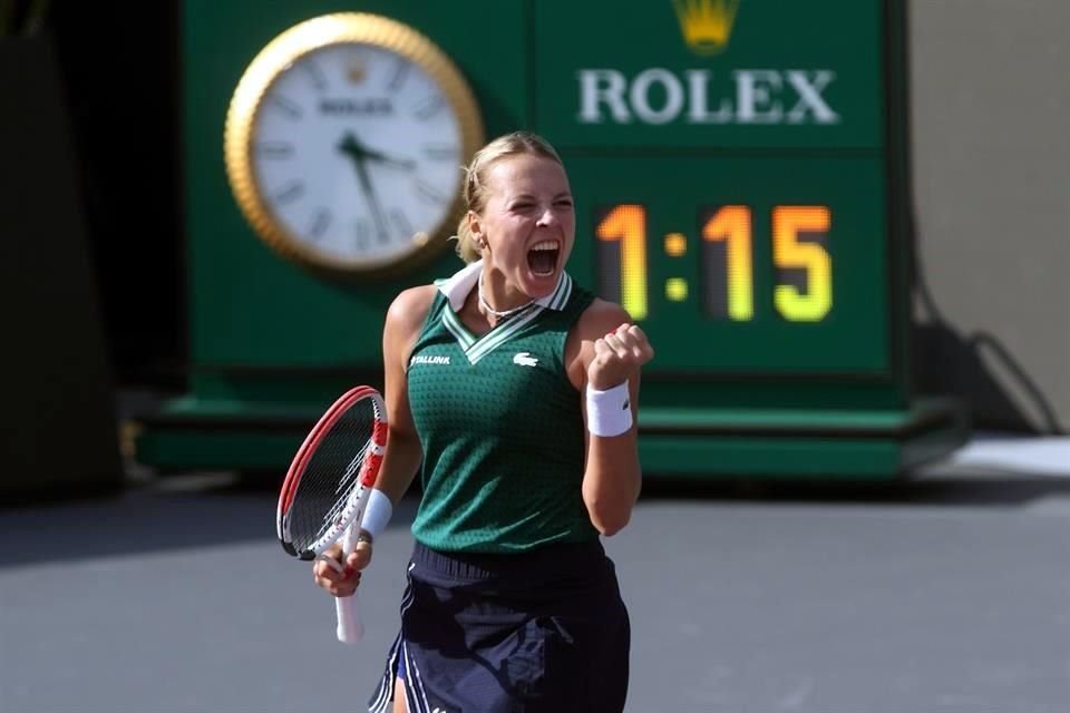 Anett Kontaveit festejó su victoria con todo.