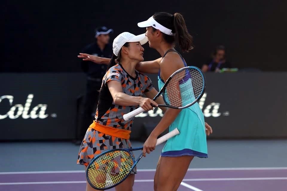 En Dobles del AKRON WTA Finals, Shuko Aoyama y Ena Shibahara ganaron 6-0, 6-4 ante Darija Jurak (Croacia) y Andreja Klepac (Eslovenia).