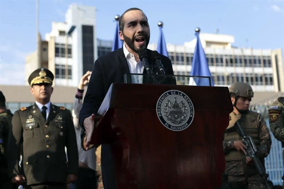 El Presidente de El Salvador, Nayib Bukele, dijo que la ley busca evitar que países extranjeros financien a la Oposición.