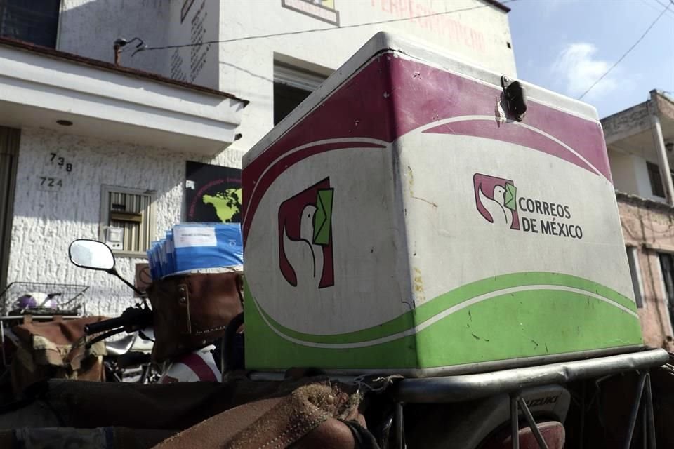 Correos de México tuvo caída del 22.3% en sus ingresos en 2022, la más pronunciada desde 2017, con lo que acumuló 27 años con pérdidas.