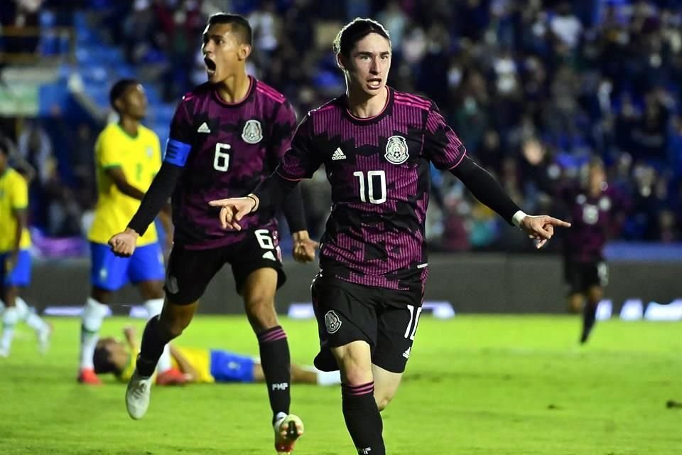 México se llevó el triunfo ante Brasil.