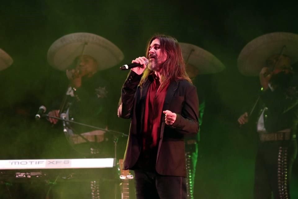 Juanes repitió en el festival, donde demostró el cariño que le tiene a México acompañado del Mariachi Estrella de Monterrey.