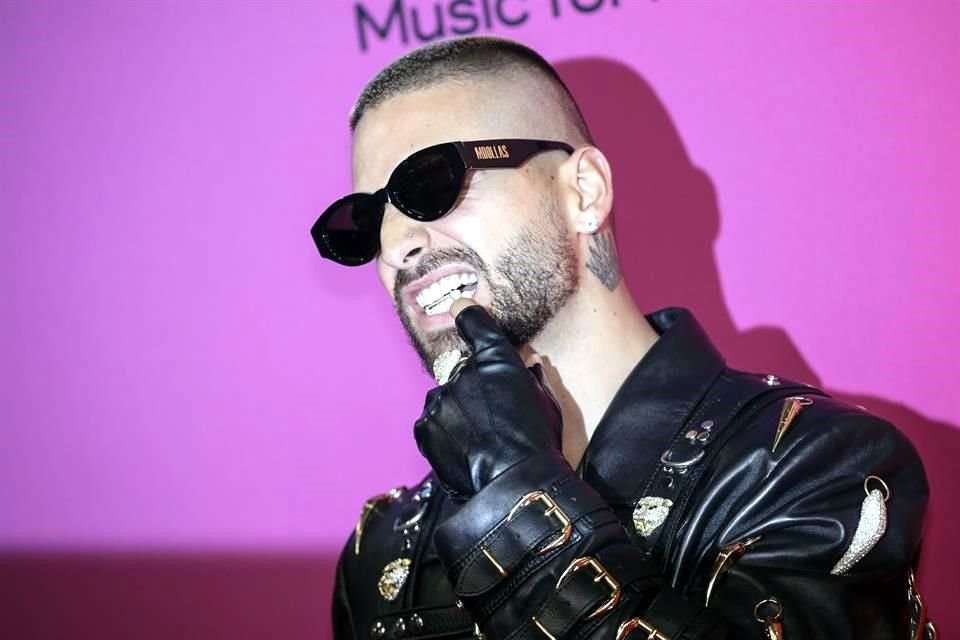 Maluma deslumbró entre los invitados de la alfombra roja de los MTV EMAs 2021; estrenará su nuevo sencillo 'Mama Tetema' junto a Rayvanny.