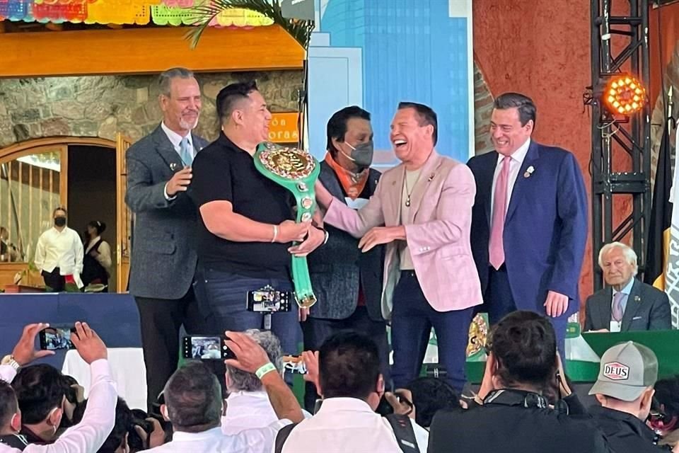Eddy Reynoso y Julio César Chávez fueron de los invitado a la Convención.