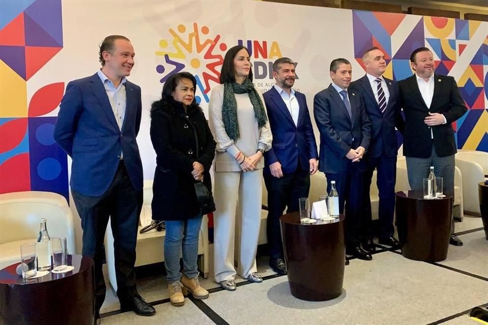 Alcaldes apuestan por más patrullas, reactivación económica y apoyos para las mujeres.