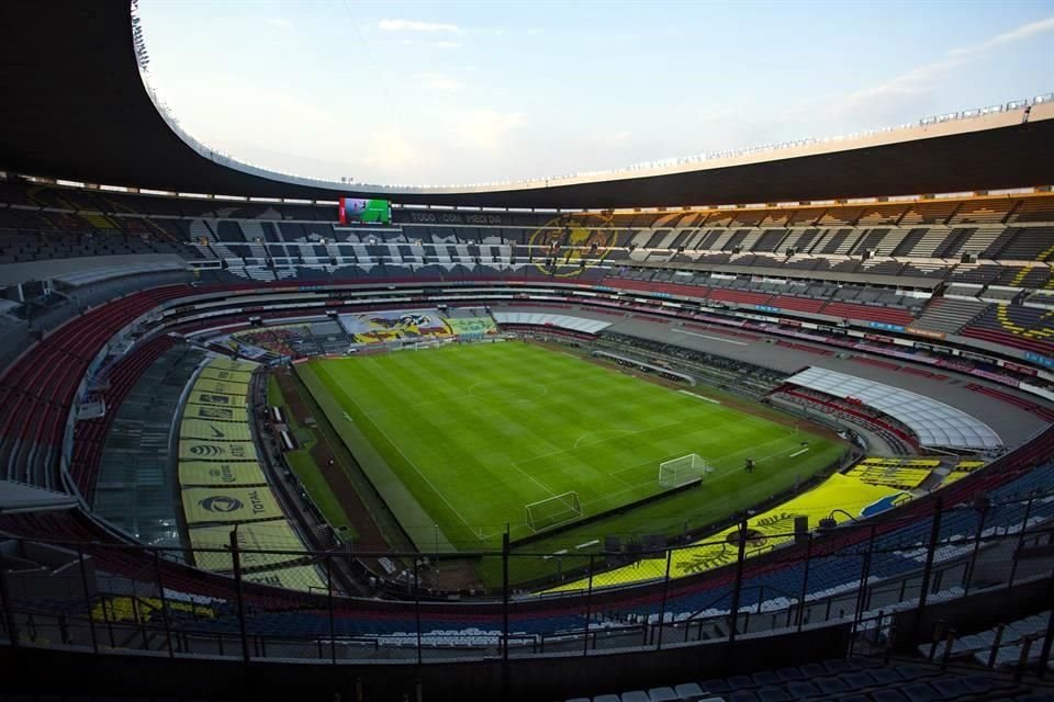 Por tercer Clásico Joven consecutivo no hubo aficionados en las tribunas del Azteca.