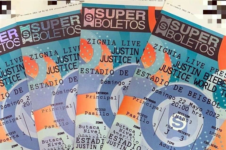 Decenas de fans que acamparon desde ayer afuera de las taquillas ya tienen su boleto para ver a Justin Bieber en Monterrey.