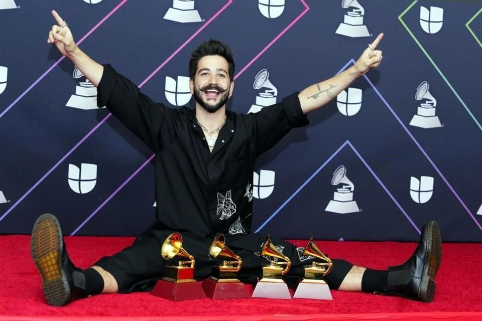 Camilo fue el gran ganador de la noche de los Latin Grammy con 4 galardones, en una noche llena de unión y mezcla de géneros.