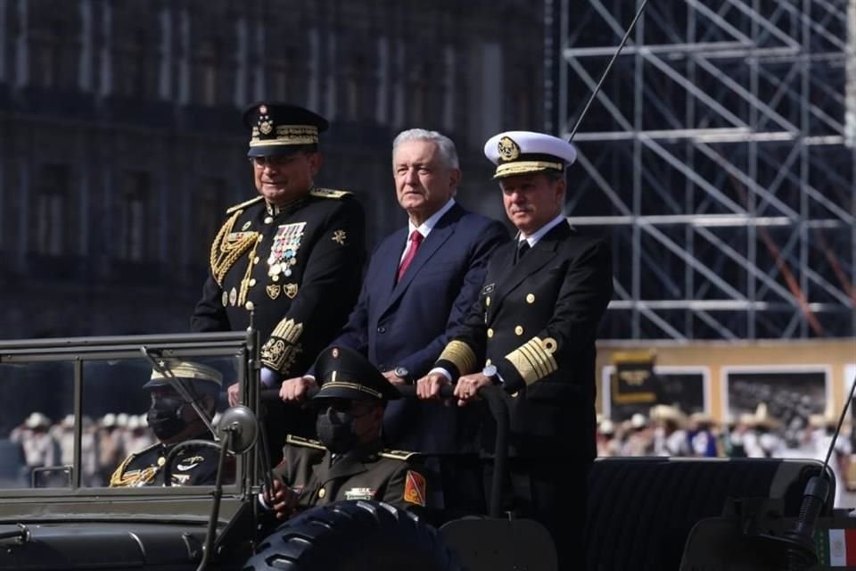 El Presidente destacó que en la transformación del País también existe el respaldo de las Fuerzas Armadas.