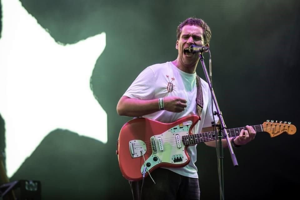 Parquet Courts también festejó estar en un festival presencial tras meses de pandemia.