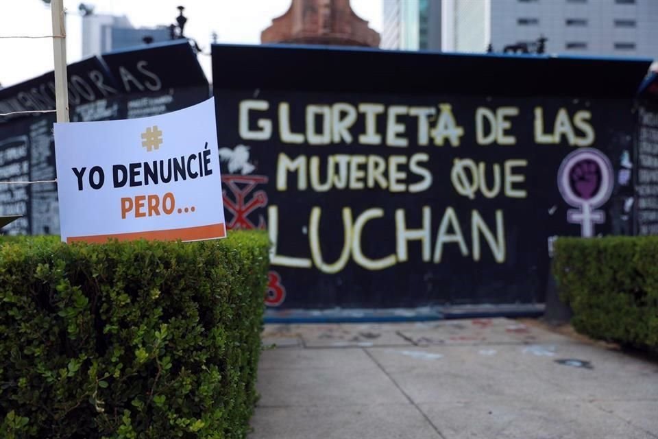 'Somos varias organizaciones que estamos detrás del tendedero y estamos invitando a las mujeres a que pongan su denuncia anónima', dijo Teresa Villalobos, de Redige.