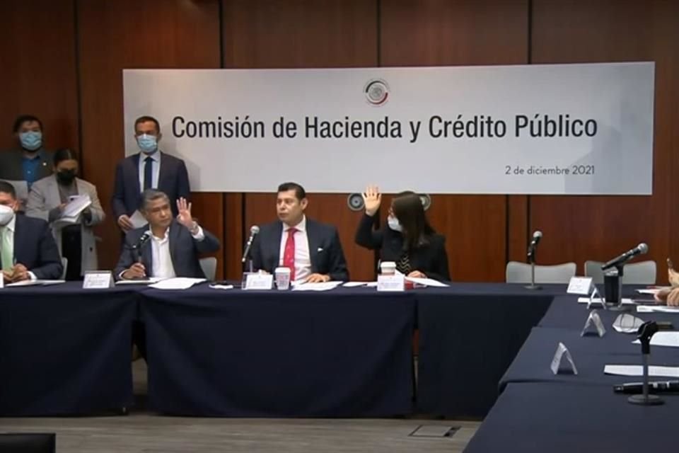 En el seno de la Comisión de Hacienda, la Oposición aseguró que la Subsecretaria de Egresos carece de experiencia en el ramo monetario, pero la bancada mayoritaria logró la aprobación.