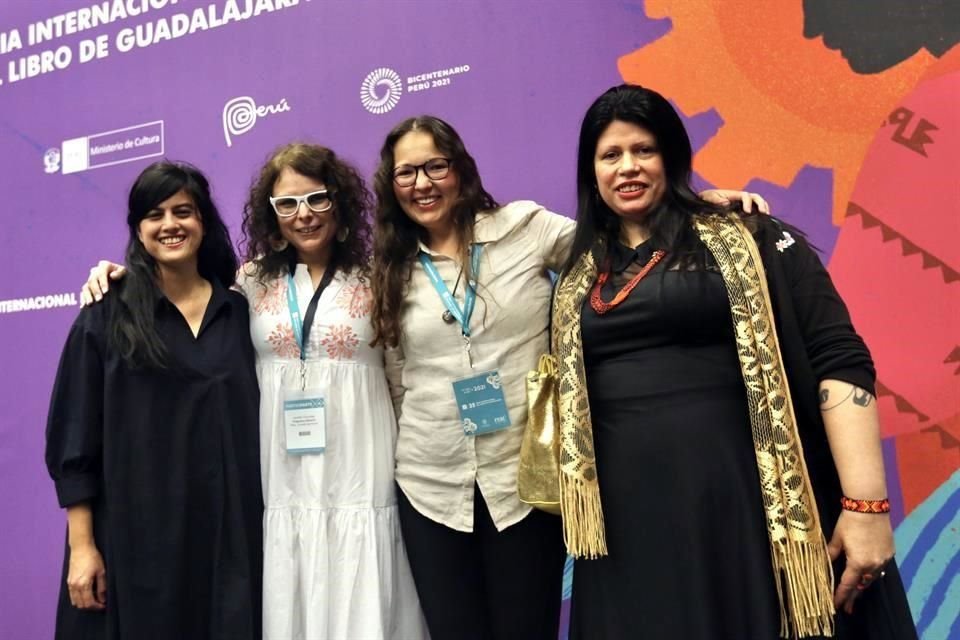 Brenda Lozano, Jennifer Thorndike, Ave Barrera y Dolores Reyes charlaron sobre la visión de las brujas.