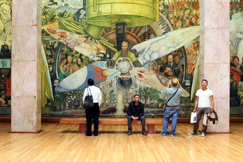 El mural 'El hombre controlador del universo', que inspiró a Arturo Fuentes, se encuentra en el Palacio de Bellas Artes.