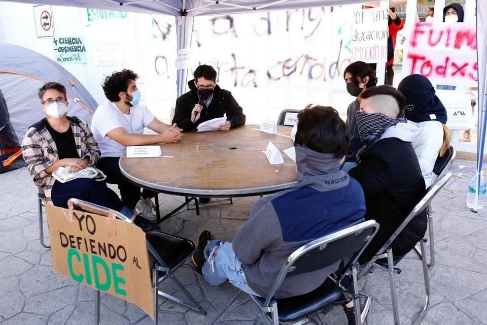 La titular de Conacyt dejó plantados a estudiantes que la invitaron a buscar alternativas a los conflictos del CIDE.