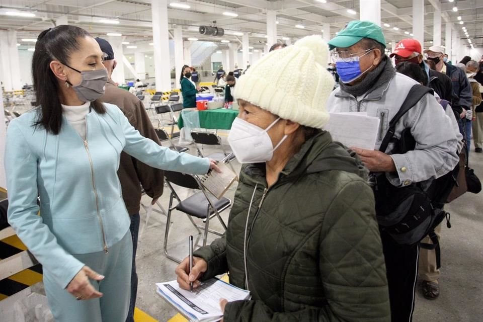 Hoy inicia la aplicación de terceras dosis de la vacuna contra Covid-19, en adultos de 60 y más años, en la Alcaldía Tlalpan.