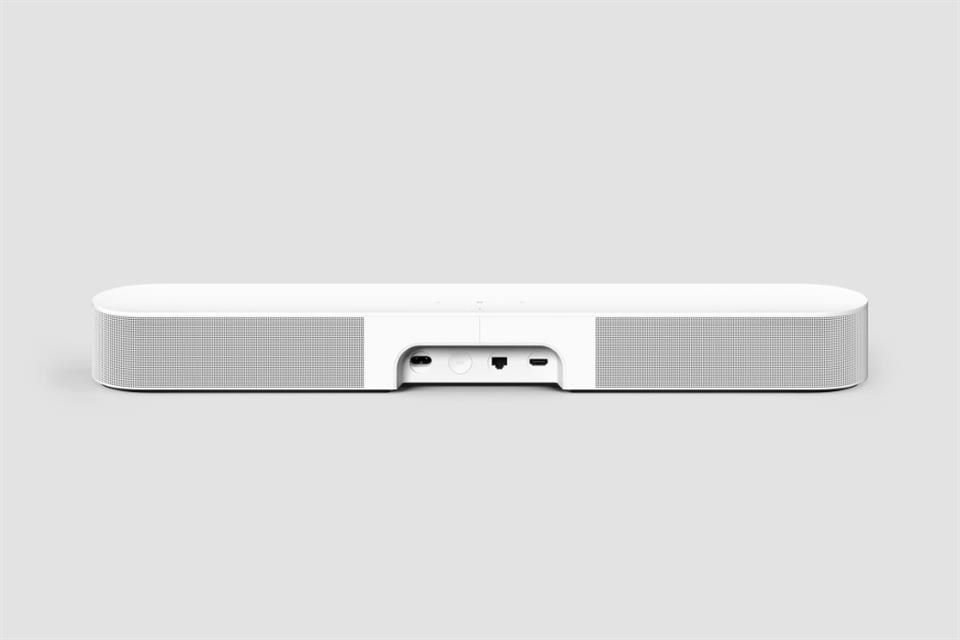 Desafortunadamente, la barra de sonido Sonos Beam (Gen 2) sigue muy limitada en cuanto conectividad, al no presentar una segunda entrada HDMI para un dispositivo externo, como una consola.