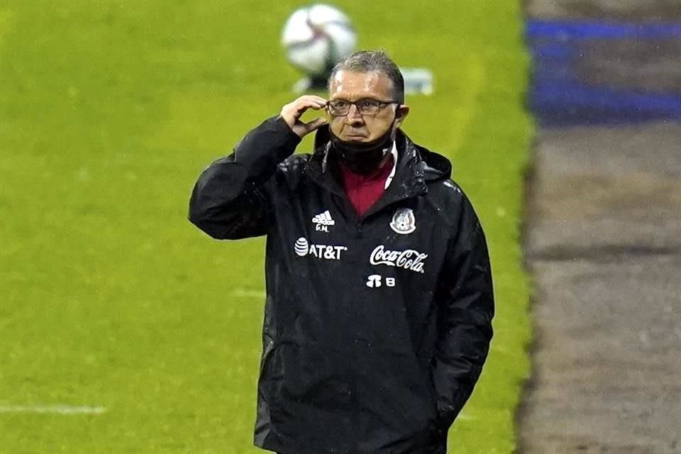 Gerardo Martino sabe que los jóvenes tienen que aprovechar el duelo ante Chile.