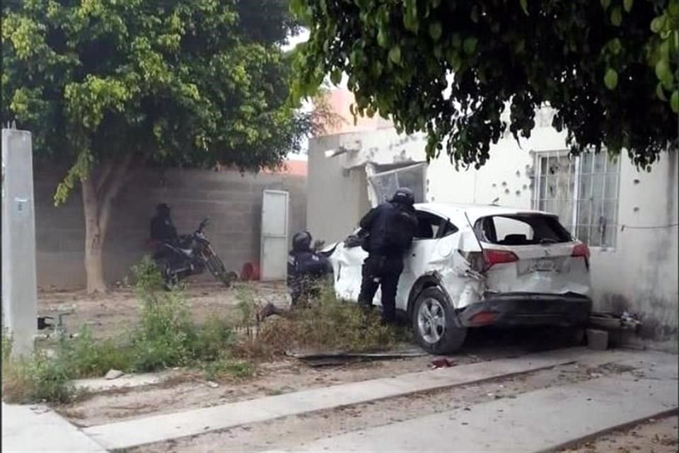 Los presuntos delincuentes se atrincheraron dentro de un domicilio, el cual ya fue asegurado por autoridades estatales.