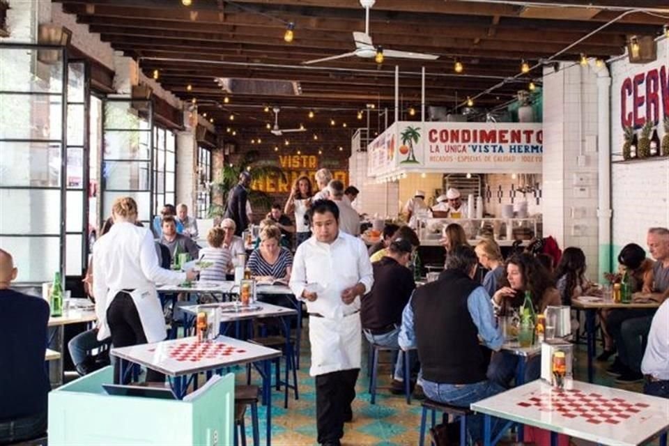 El acuerdo indica que el aumento salarial obligatorio, será para todos los restaurantes de comida rápida en California que sean parte de una cadena con al menos 60 establecimientos a nivel nacional.