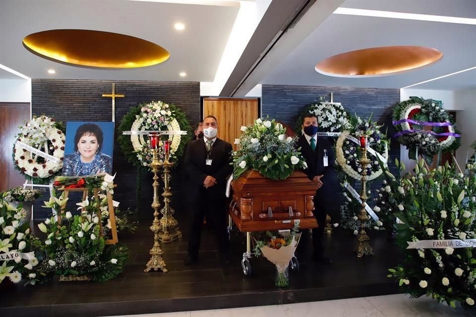 Así luce la capilla donde familiares y amigos despiden a la actriz.