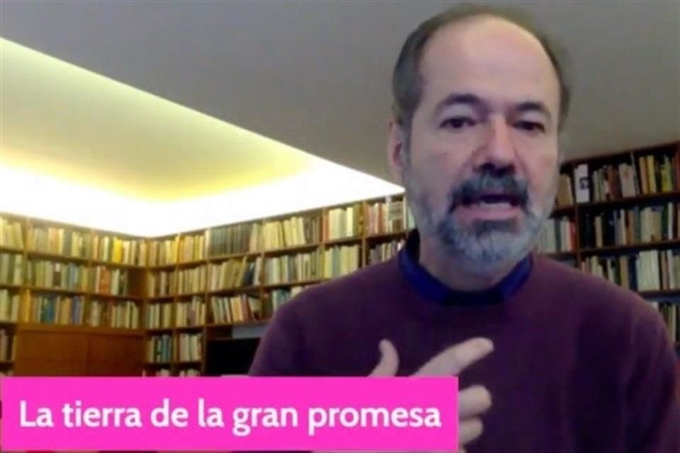 El novelista participó vía virtual en el Festival Letras en Nayarit.