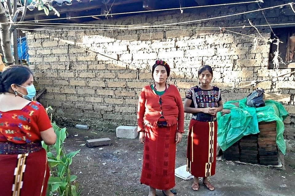 La indígena guatemalteca Teresa Mendoza Mateo no habla español y desconoce el paradero del cadáver de su hijo Domingo Giovanni Mateo Raymundo, quien murió en Chiapas.