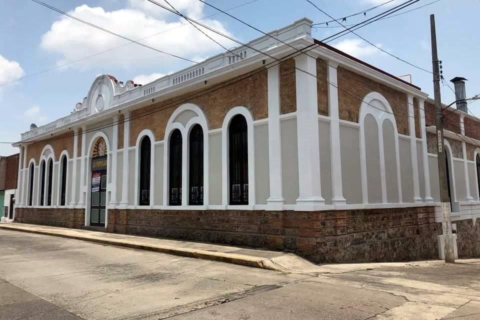 La Popular y la Galería Fermín se ubican en una vieja fábrica, cerca del Centro de Xalapa, cuba del estridentismo.