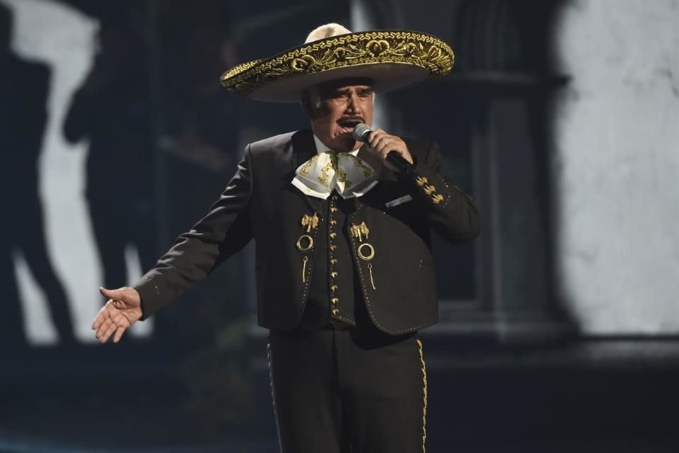 Los allegados de Vicente Fernández agradecieron a sus fans por sus muestras de cariño y apoyo.
