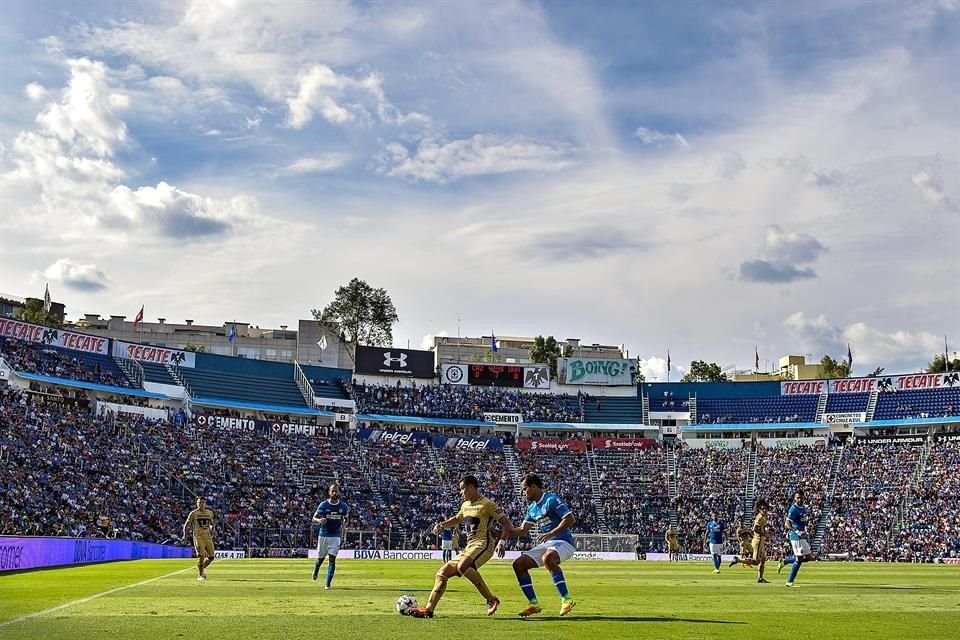 Se volvió una tradición ver a La Máquina los sábados por la tarde en el Estadio Azul.